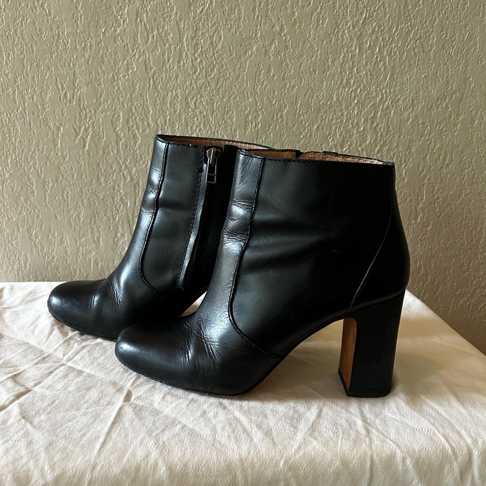 Madewell Black Leather Sutton Ankle Boot